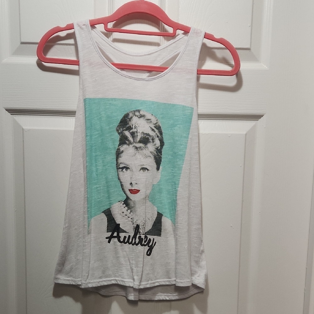 3/$10 Chic White Graphic Tank Top